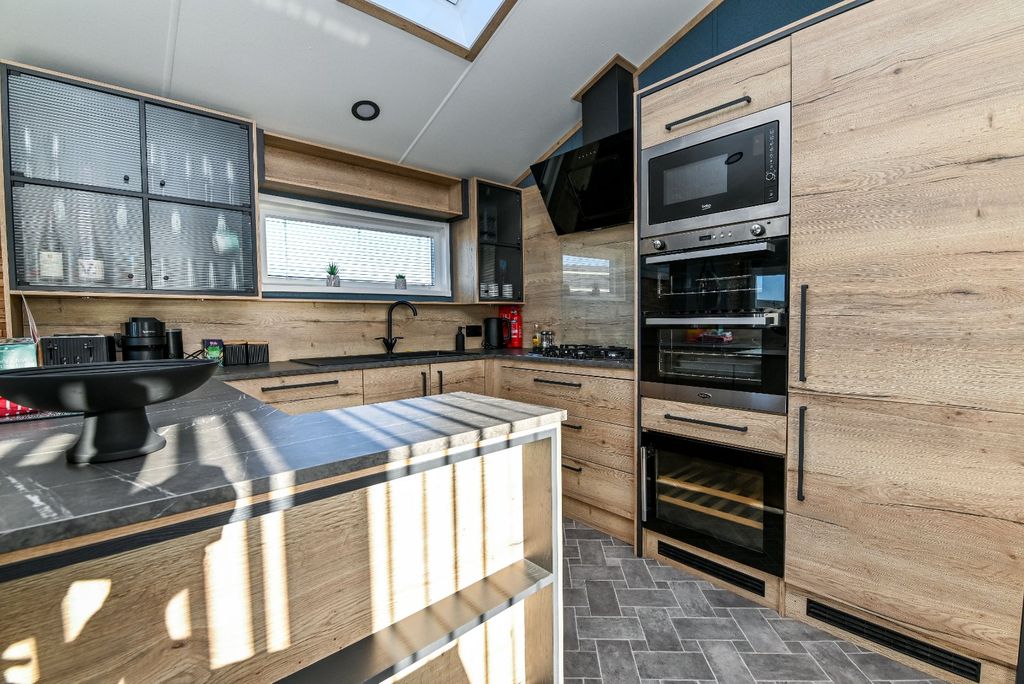 Property photo 3 of 15 Picture No. 04