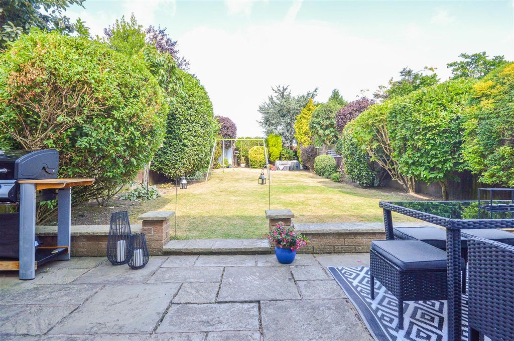 Property photo 2 of 20 Outside