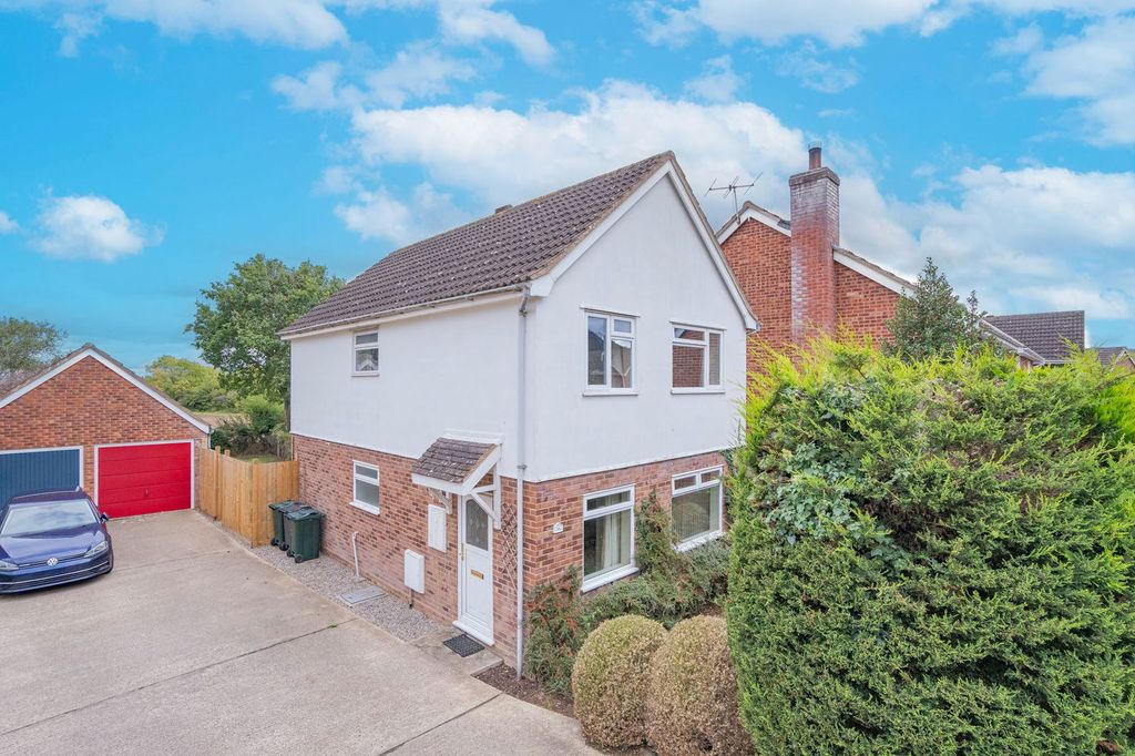 Property photo 1 of 12