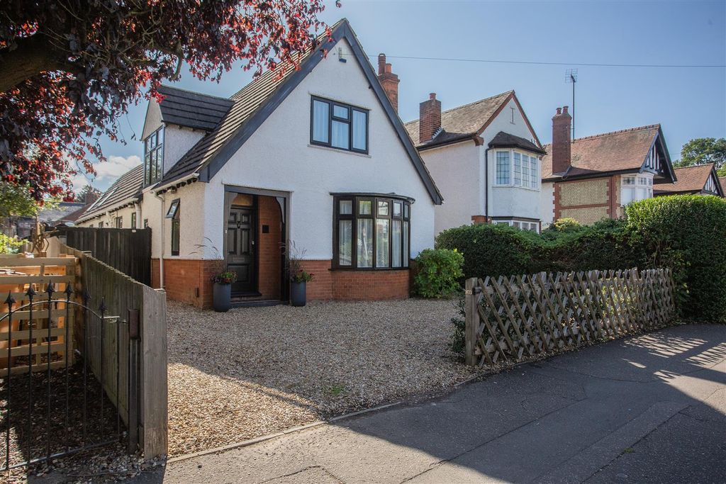 Property photo 1 of 22