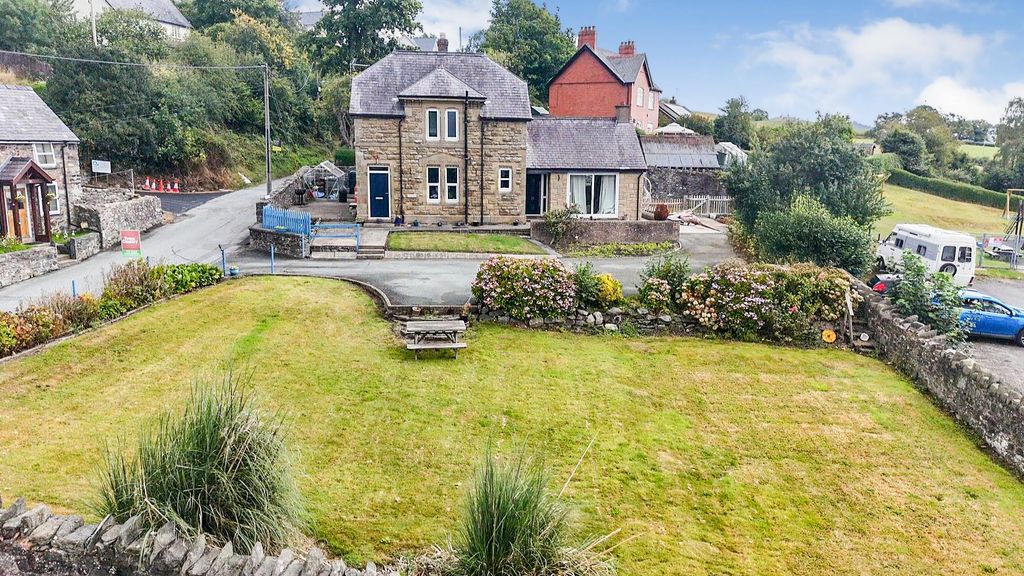 Property photo 1 of 18 Dji_Fly_20250902_114033_0_1756809633608_Photo_Low_