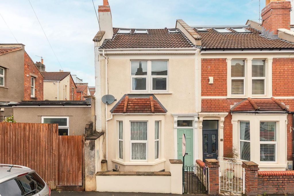 Property photo 2 of 36 6G4Sbr - External I.Jpg