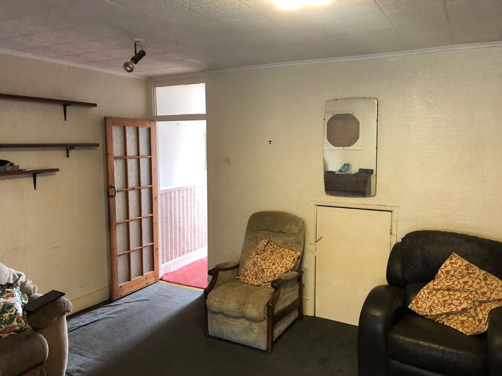 Property photo 3 of 18 Picture No. 03