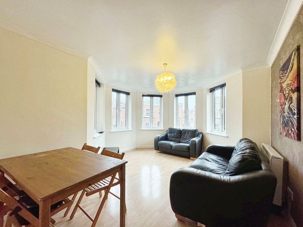 Property photo 2 of 10 Picture No. 27