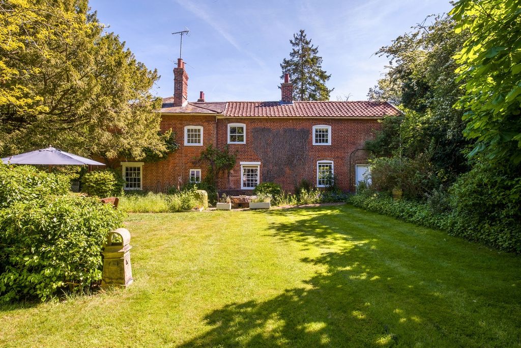 Property photo 3 of 28