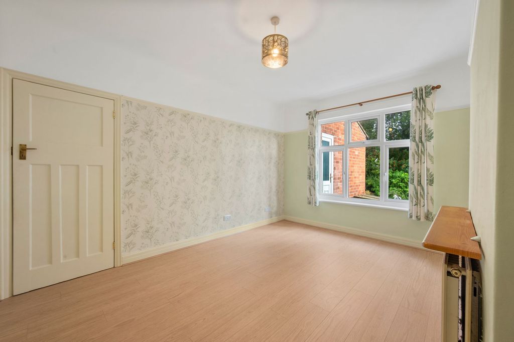 Property photo 3 of 38