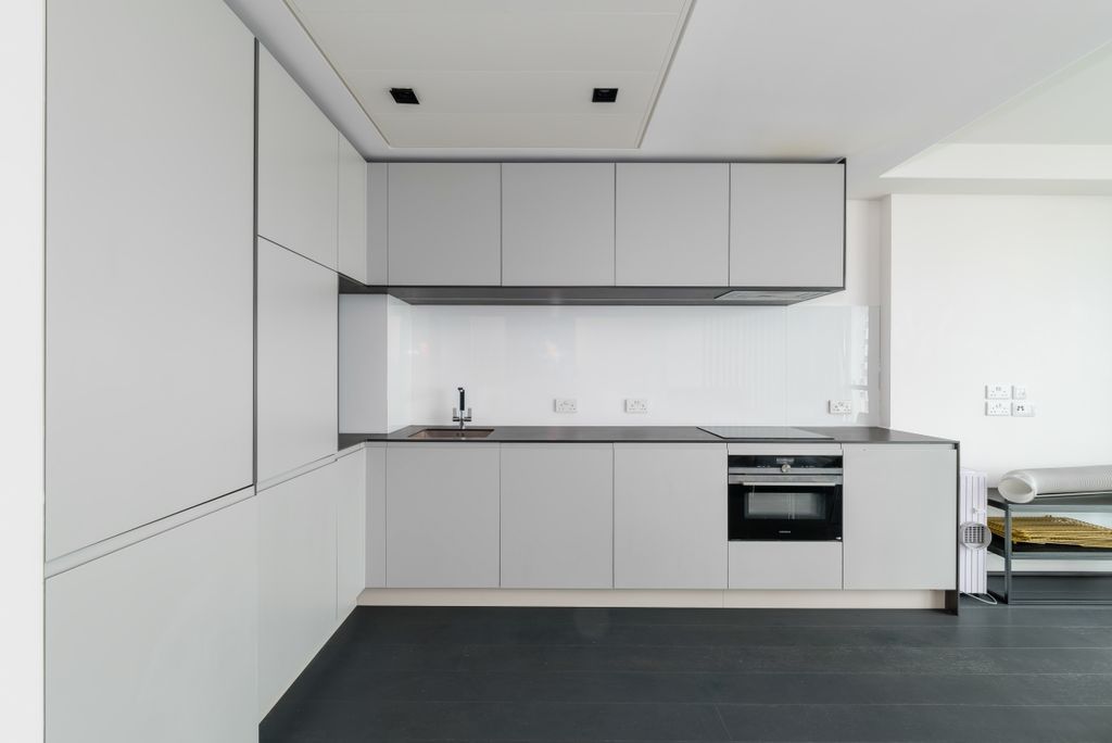Property photo 3 of 14 Kitchen