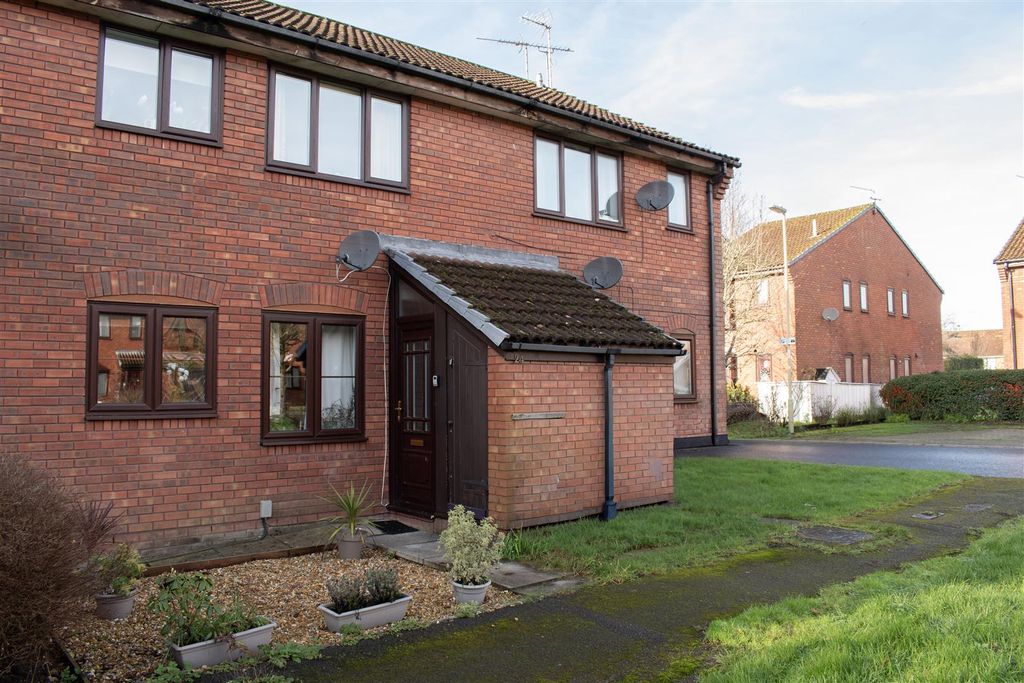 Property photo 1 of 6 Front