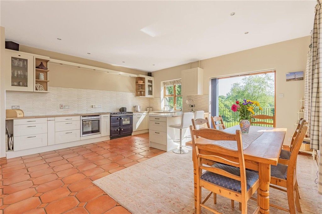 Property photo 1 of 17 Kitchen/Dining Room