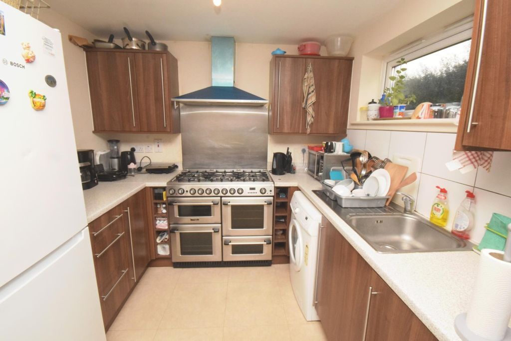 Property photo 2 of 13 Kitchen