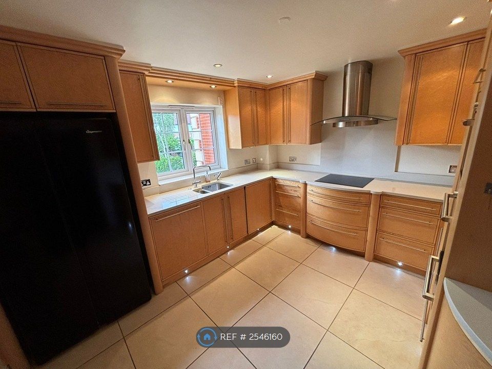 Property photo 3 of 23