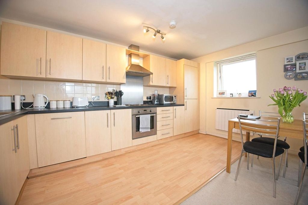 Property photo 2 of 18 Open Plan Kitchen
