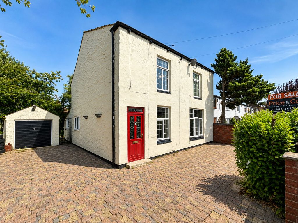 Property photo 1 of 16 External