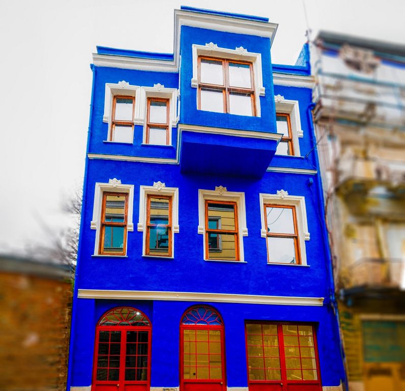 Property photo 1 of 16 Complete Building In Fatih, Istanbul For Sale - Main View Of The Building