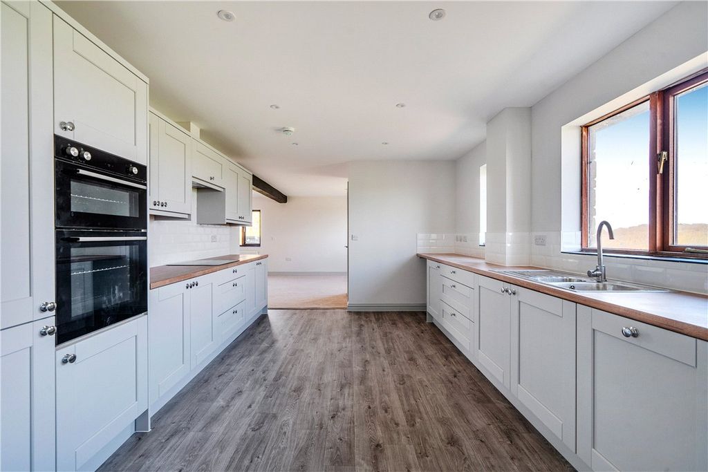 Property photo 3 of 14 Picture No. 04