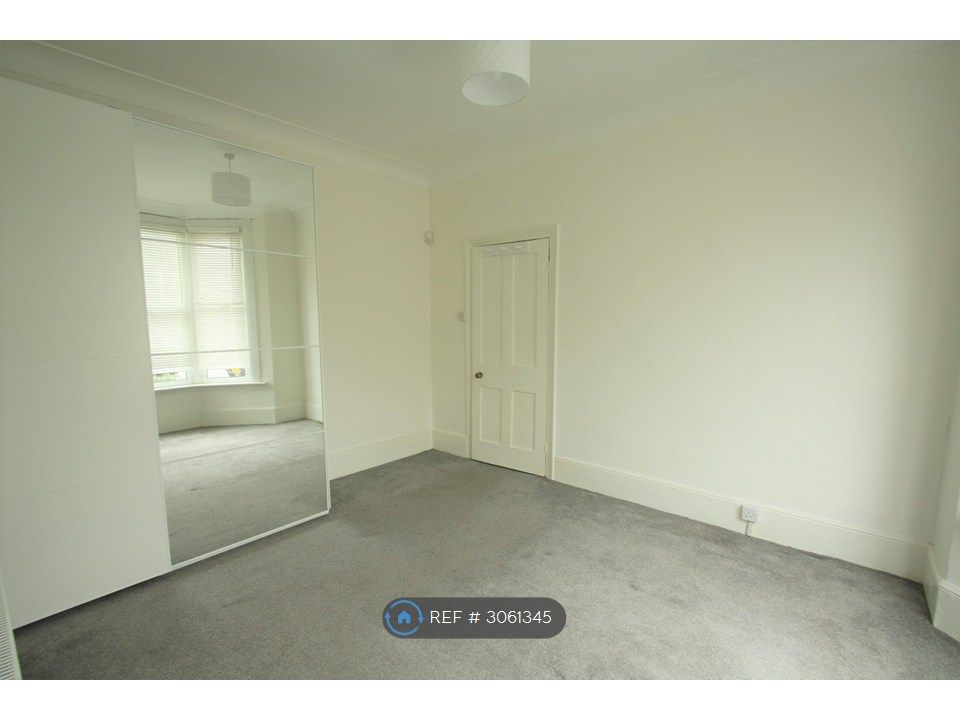 Property photo 3 of 9 Bedroom Inc Wardrobe