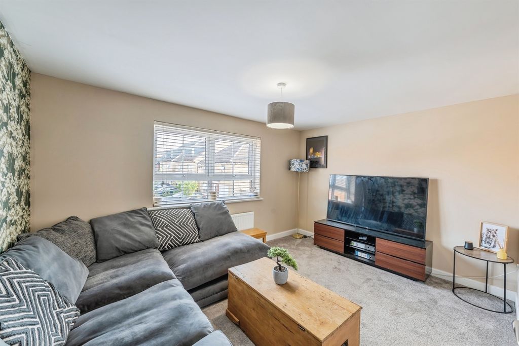 Property photo 3 of 17