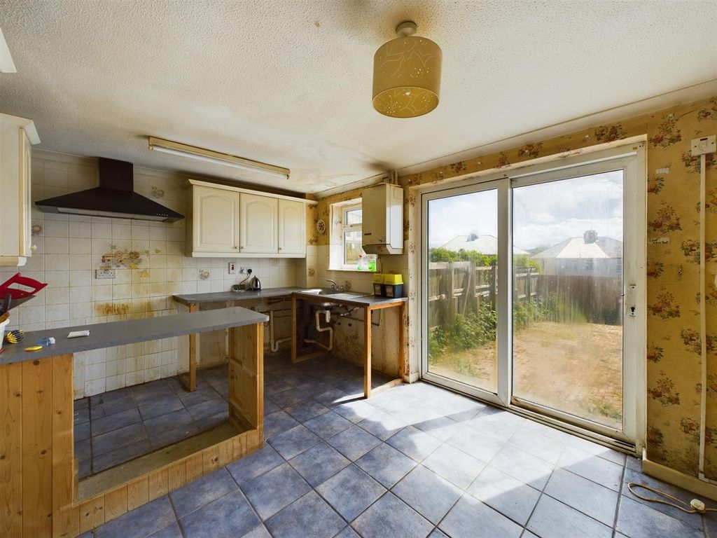 Property photo 2 of 12 Kitchen/Diner