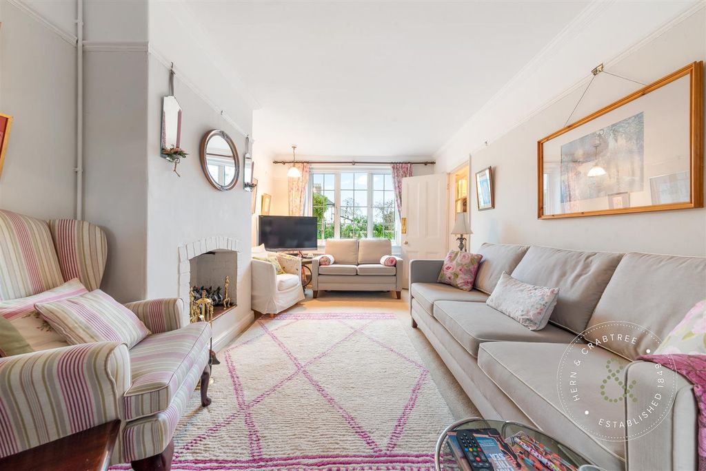 Property photo 2 of 36 Llwynfedw-Road-16.Jpg