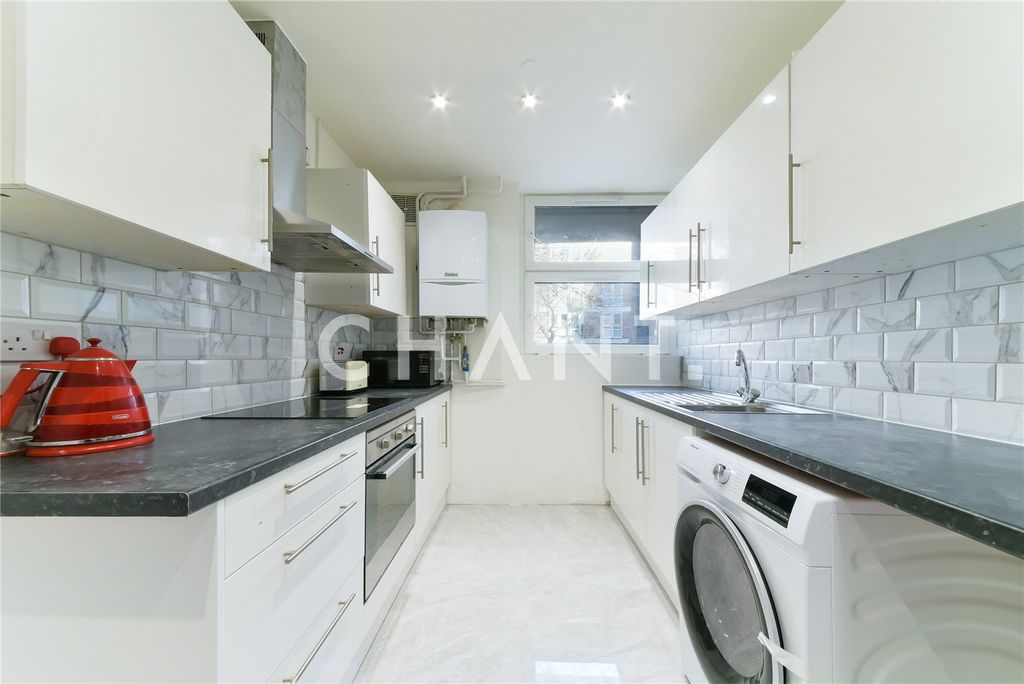 Property photo 3 of 21 Photo 23