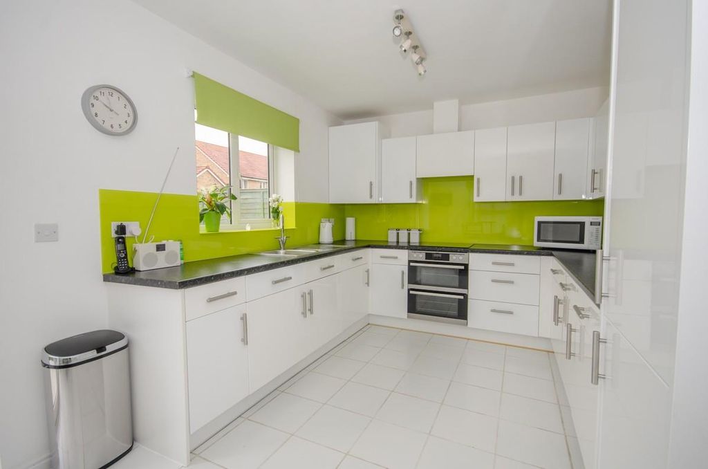 Property photo 3 of 22 Kitchen-Diner.Jpg