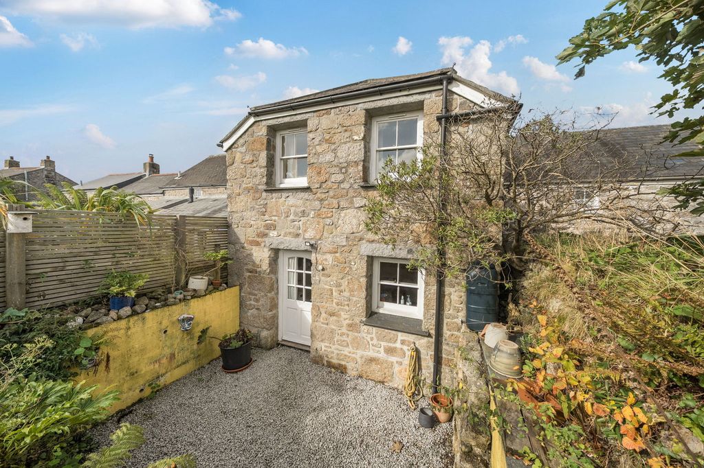 Property photo 2 of 13