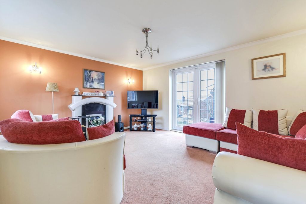 Property photo 2 of 17 Picture No. 02