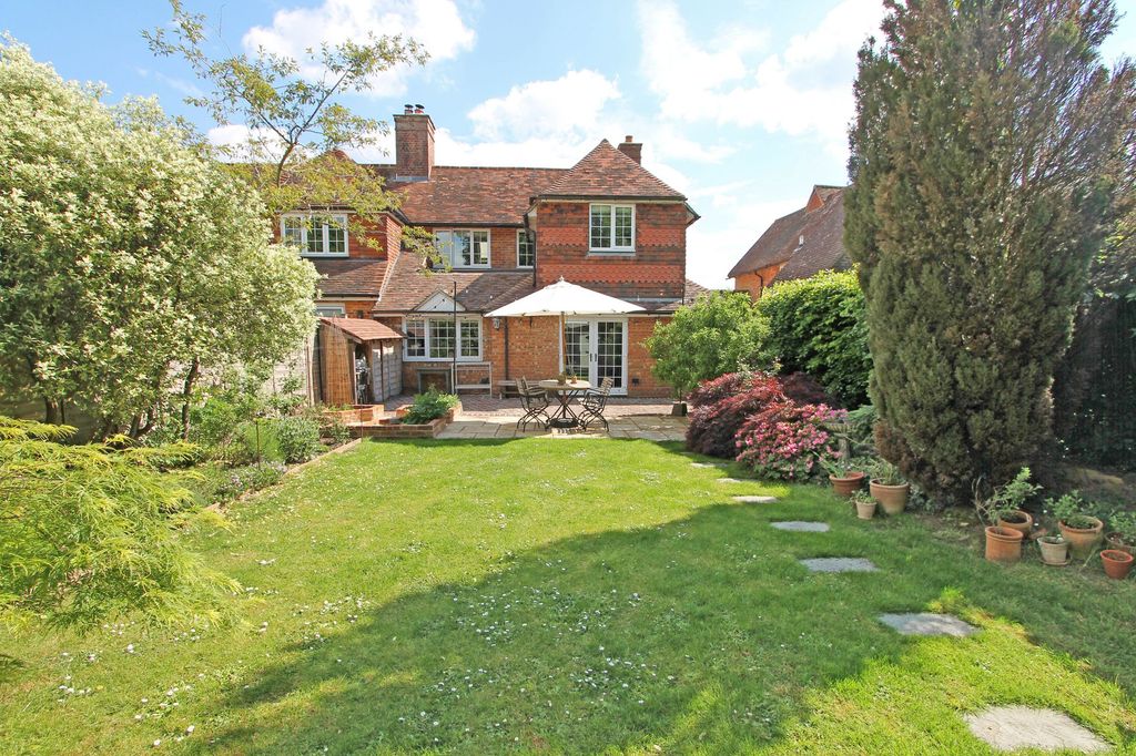 Property photo 2 of 21