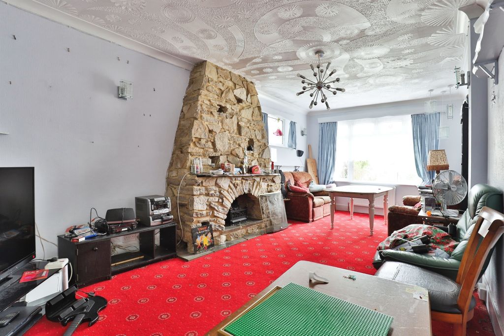Property photo 3 of 17