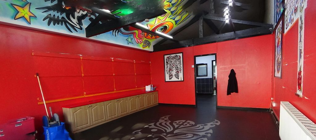 Property photo 2 of 6