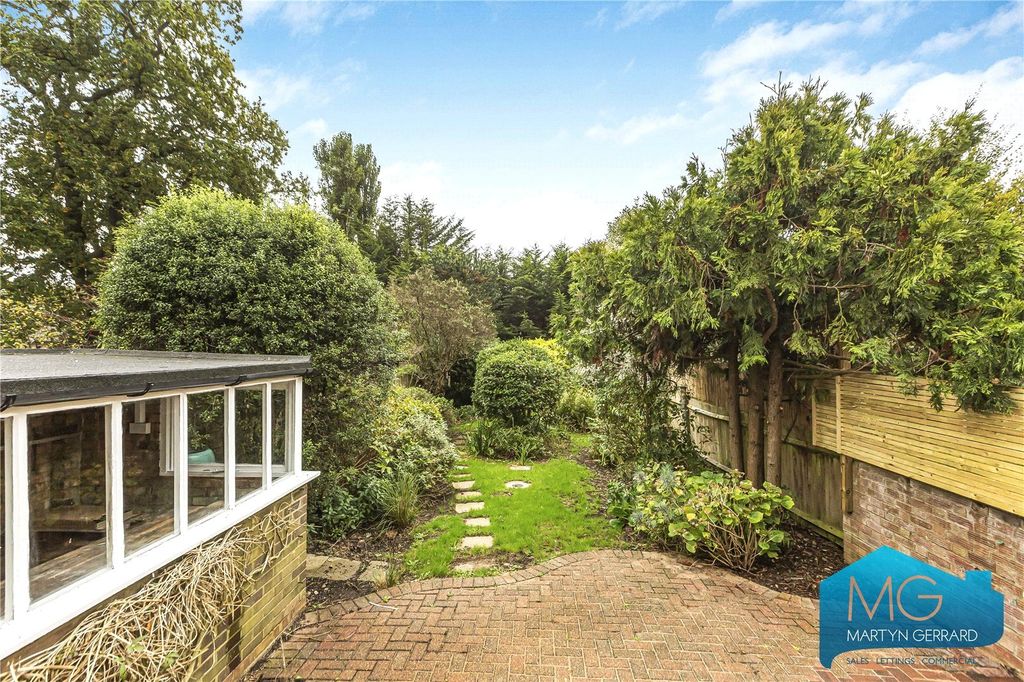 Property photo 3 of 32 Picture No. 44
