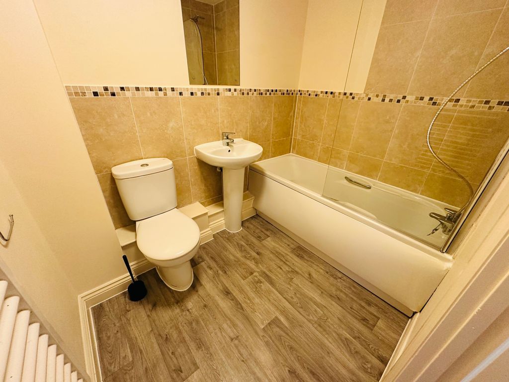 Property photo 2 of 12 Image