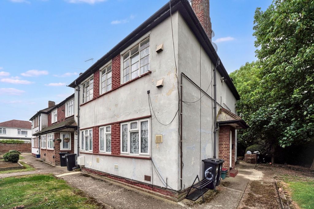 Property photo 1 of 18