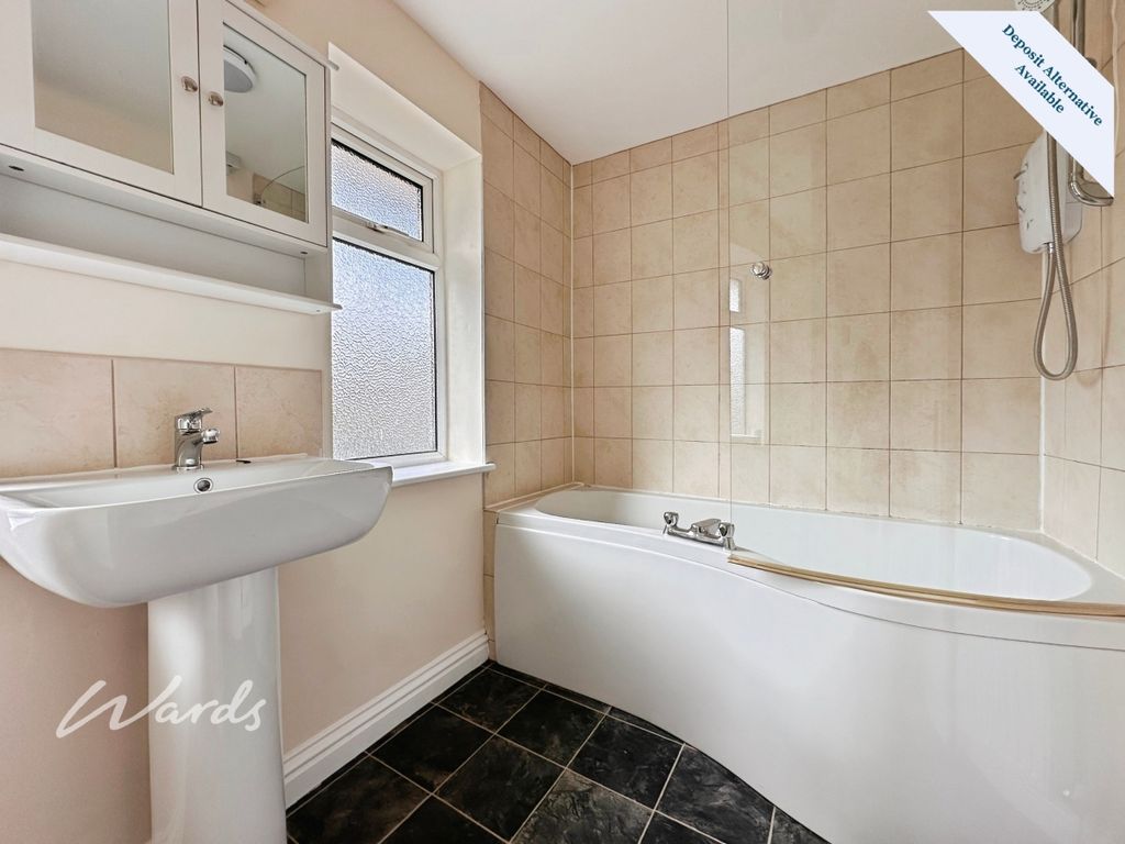 Property photo 2 of 19 Bathroom