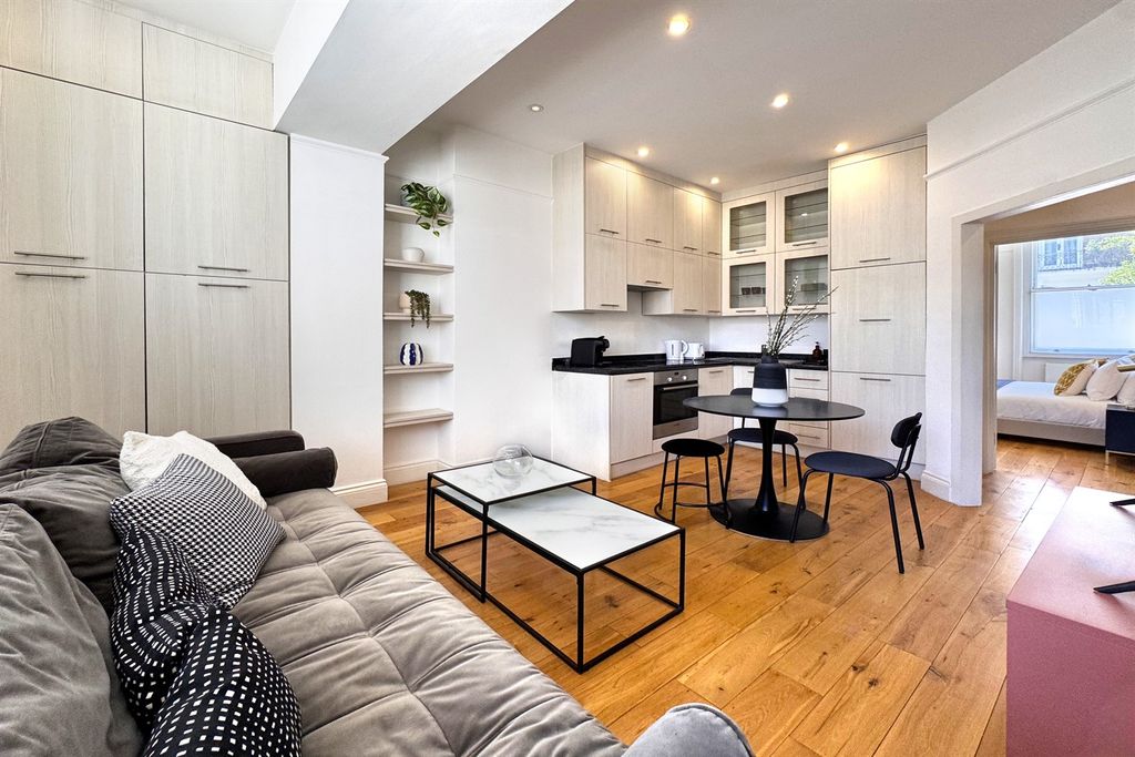 Property photo 1 of 12 (Main)