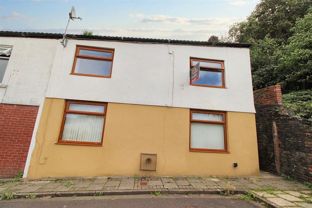 Property photo 1 of 8 Front.Jpg