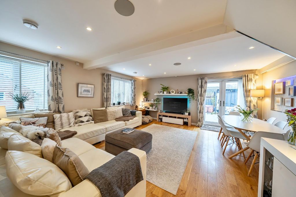 Property photo 3 of 18 1406474-9-6980Ae49342Fc.Jpg