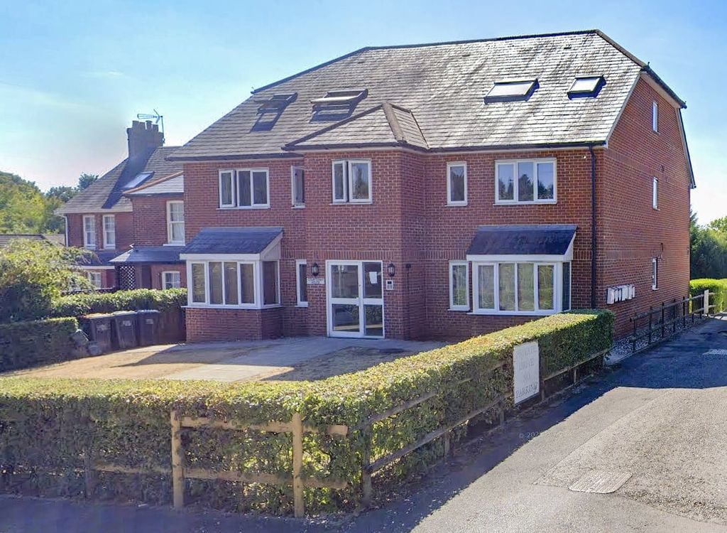 Property photo 3 of 10