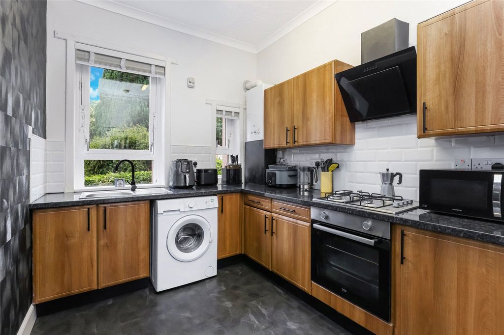 Property photo 3 of 16 Kitchen