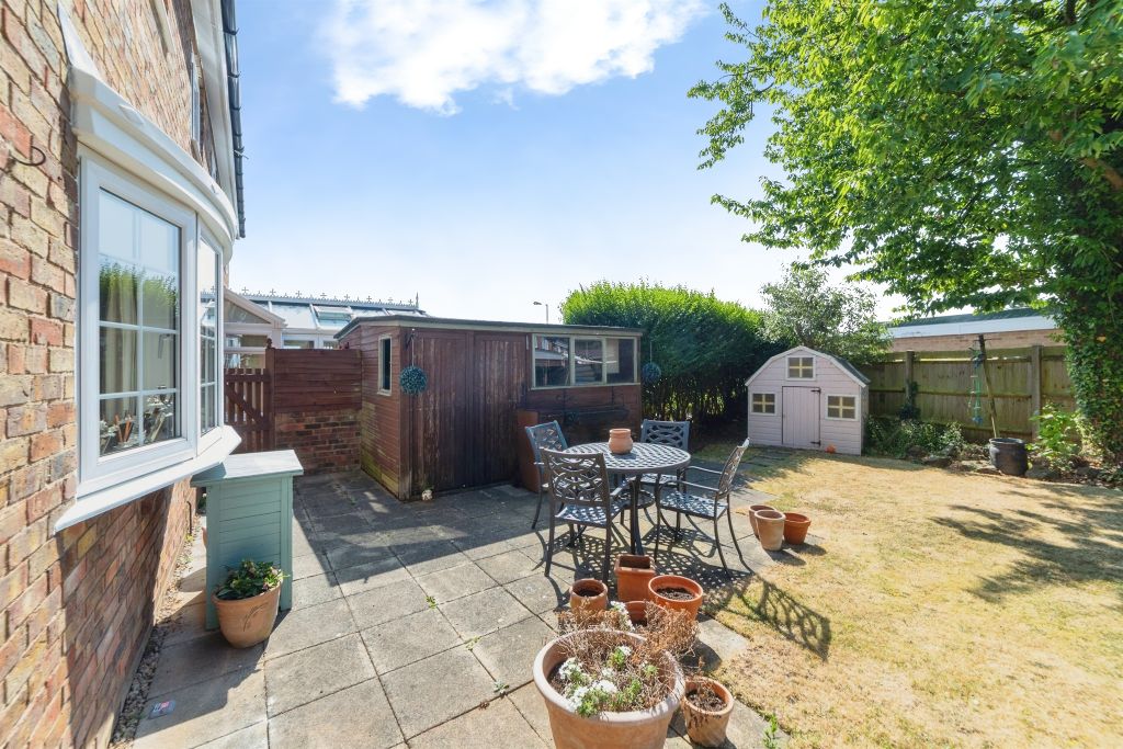 Property photo 2 of 17