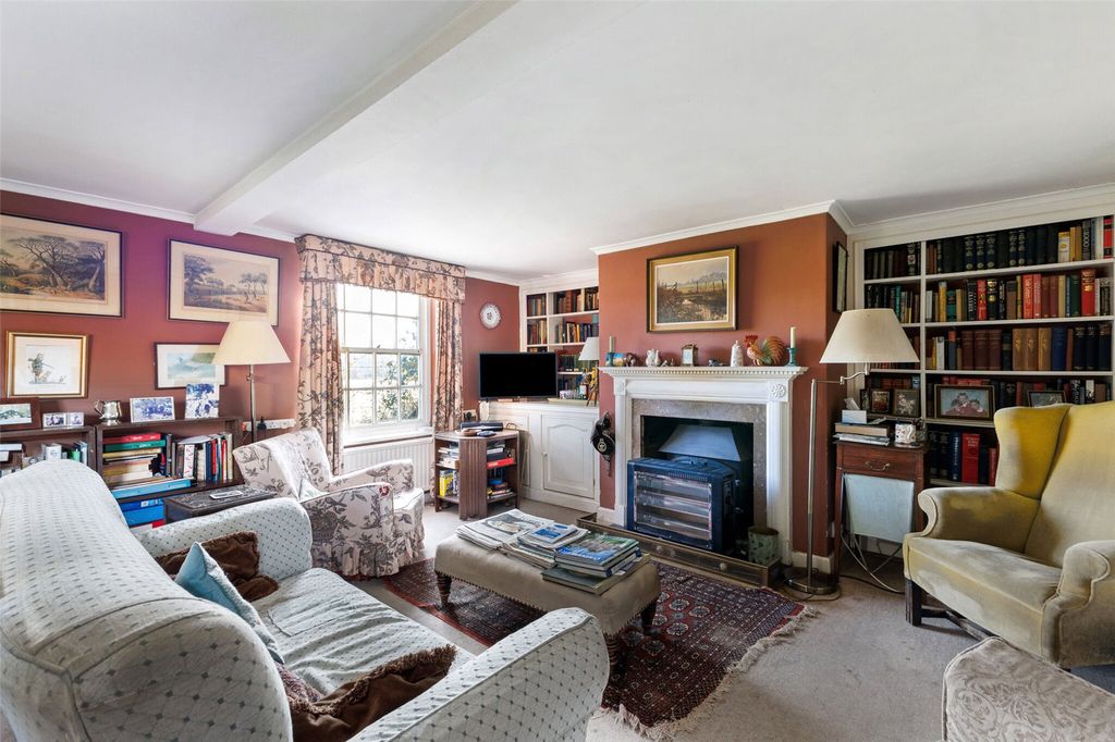 Property photo 2 of 23 Sitting Room