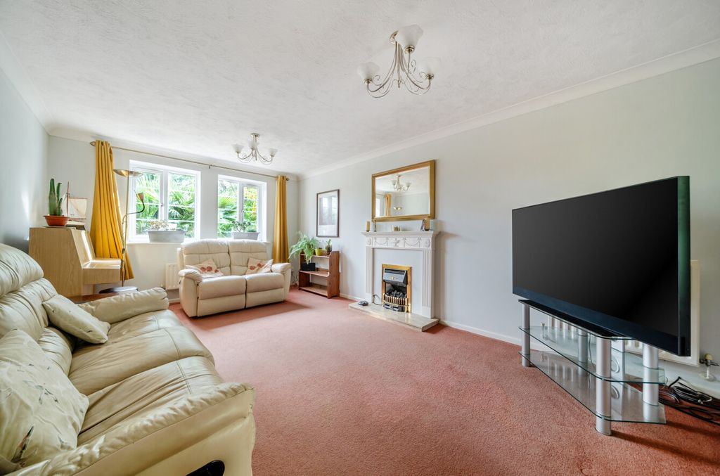 Property photo 2 of 18 1520326-23-1A0913...