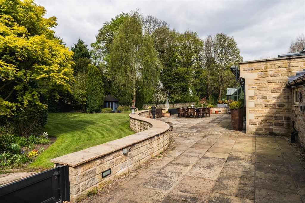Property photo 3 of 47 Exterior And Gardens