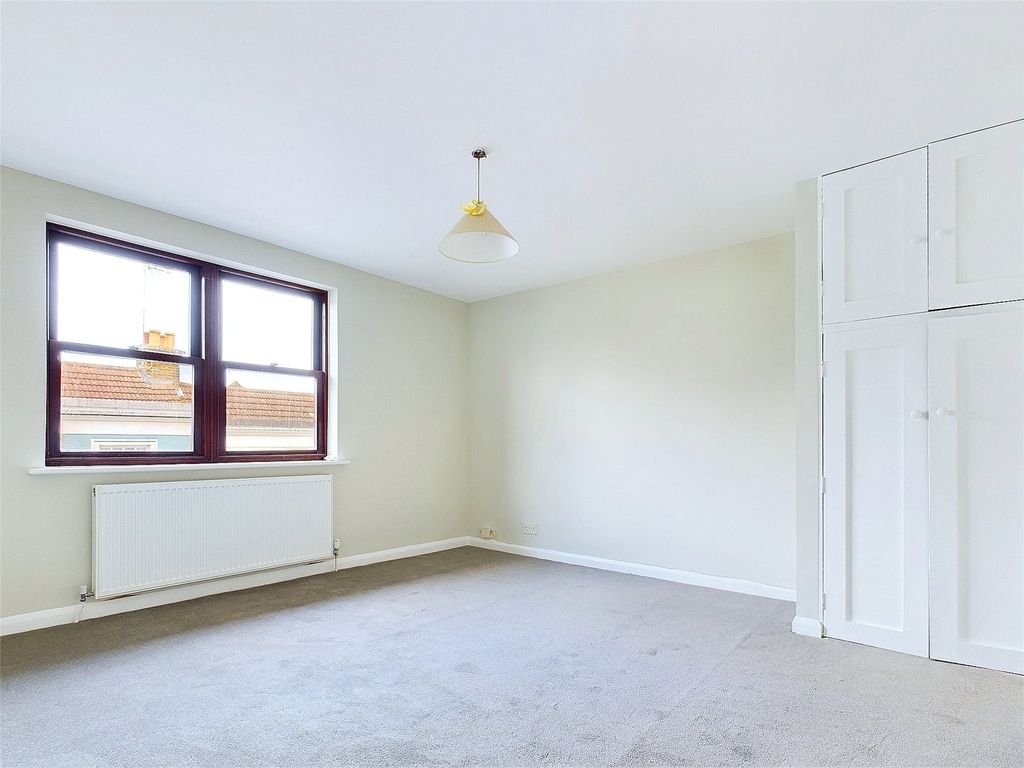 Property photo 3 of 7 Picture No. 05