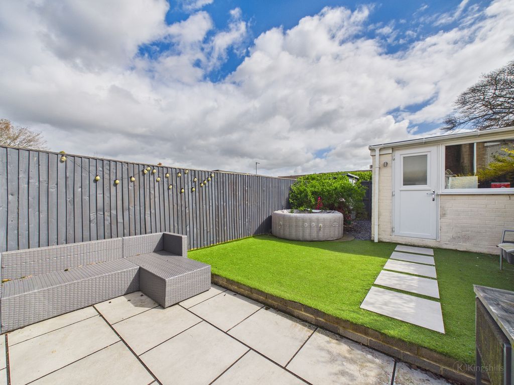 Property photo 3 of 14 Garden