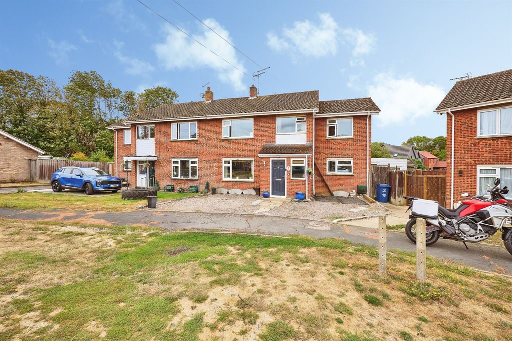Property photo 1 of 18