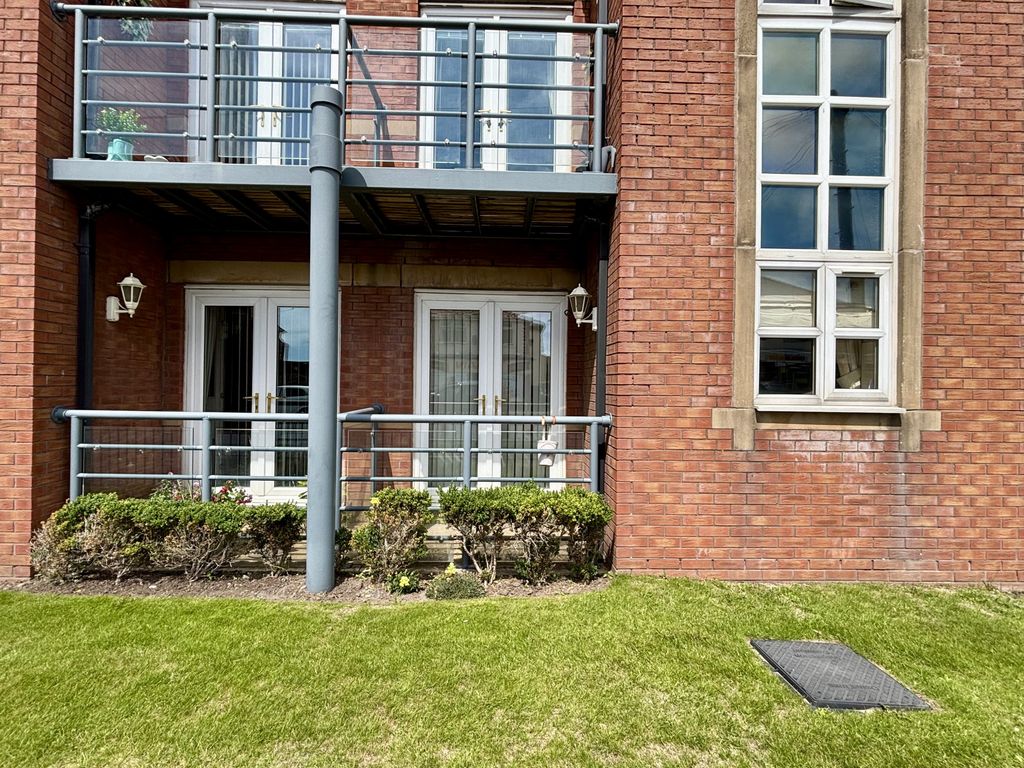 Property photo 2 of 8