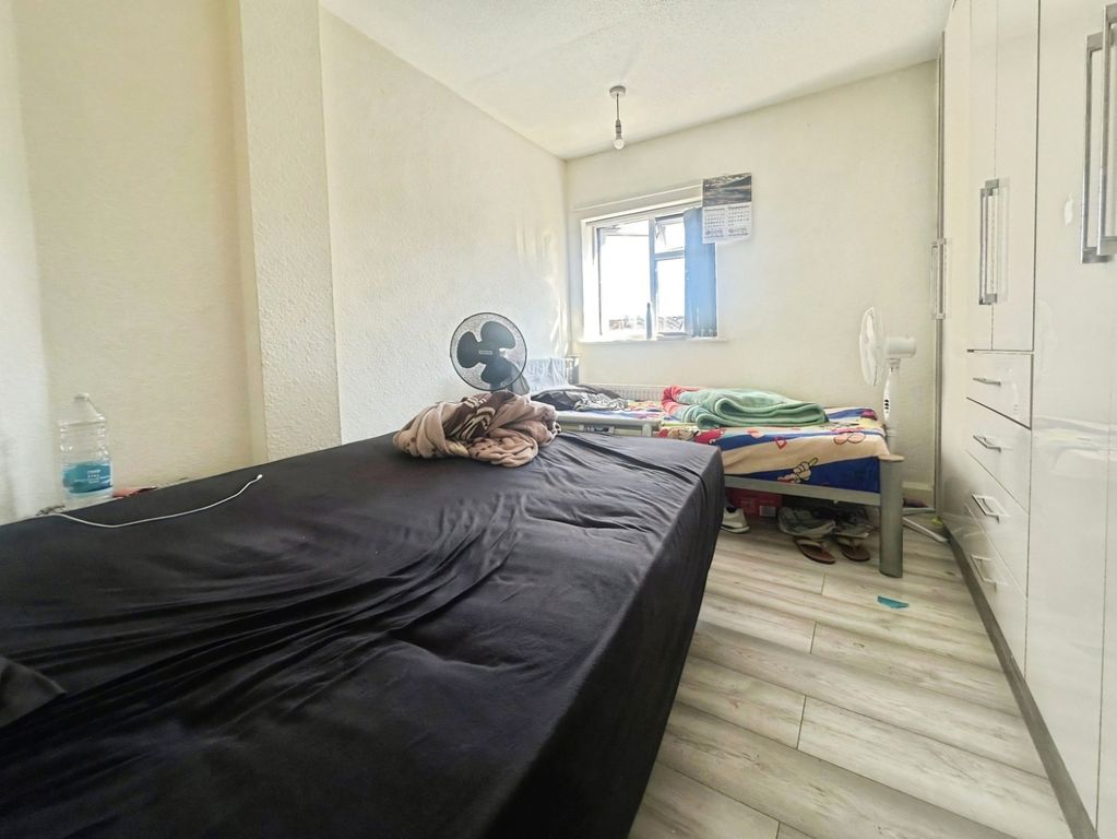 Property photo 3 of 9 Pbox-Img.Jpg