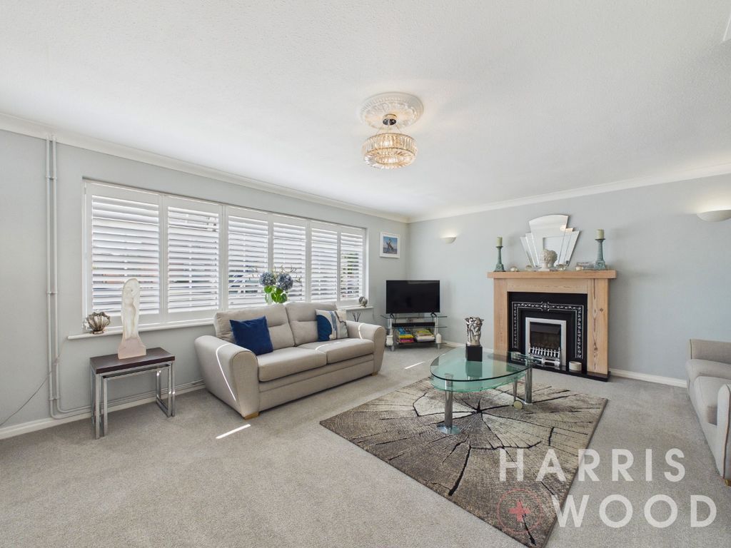 Property photo 2 of 38 3974594