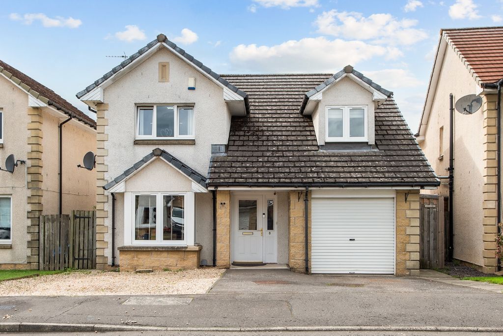 Property photo 1 of 39 5338010